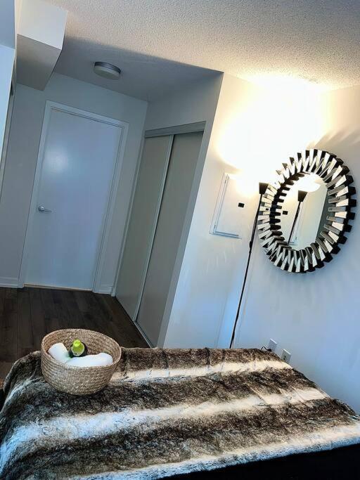 Luxurious Condo In The Center Of Downtown Toronto Eksteriør bilde