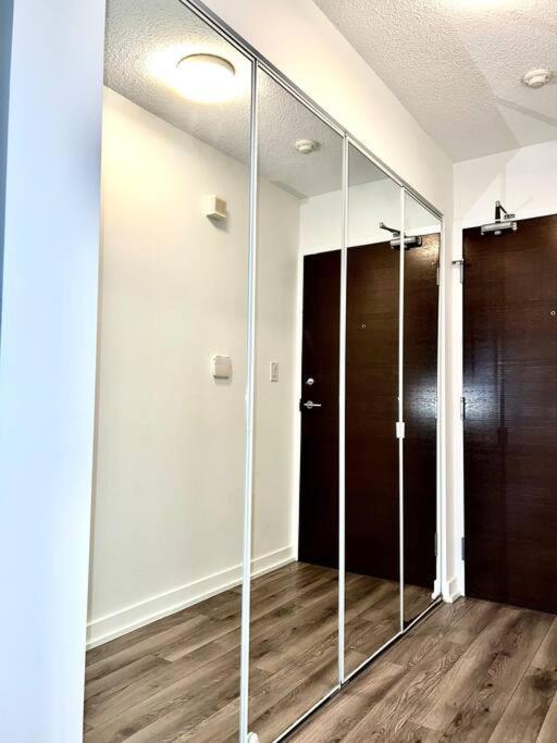 Luxurious Condo In The Center Of Downtown Toronto Eksteriør bilde